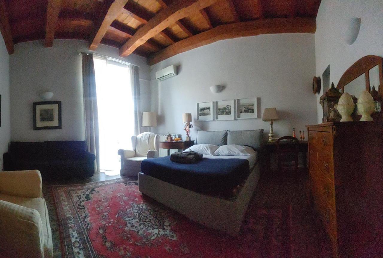 Appartamento A Centro Storico Di คาตาเนีย ภายนอก รูปภาพ